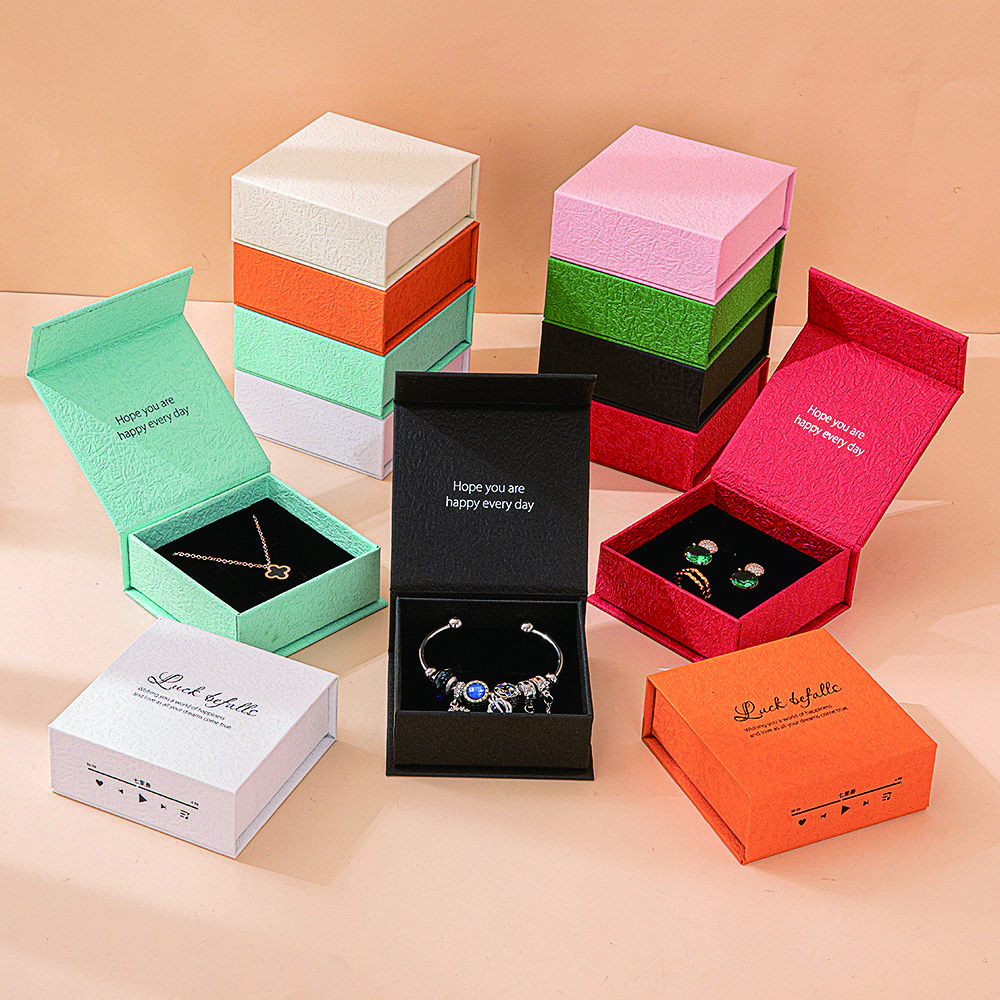 Niestandardowe pudełka z zamknięciem magnetycznym Fabryka bransoletek Charm Bangle 1 Niestandardowe pudełka z zamknięciem magnetycznym Fabryka bransoletek Charm Bangle