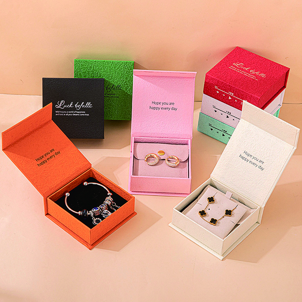Niestandardowe pudełka z zamknięciem magnetycznym Fabryka bransoletek Charm Bangle 4 Niestandardowe pudełka z zamknięciem magnetycznym Fabryka bransoletek Charm Bangle