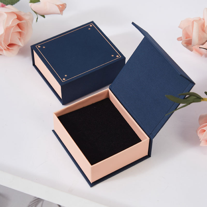 Betydelsen av UV-beläggning vid tryckning och dess nackdelar 