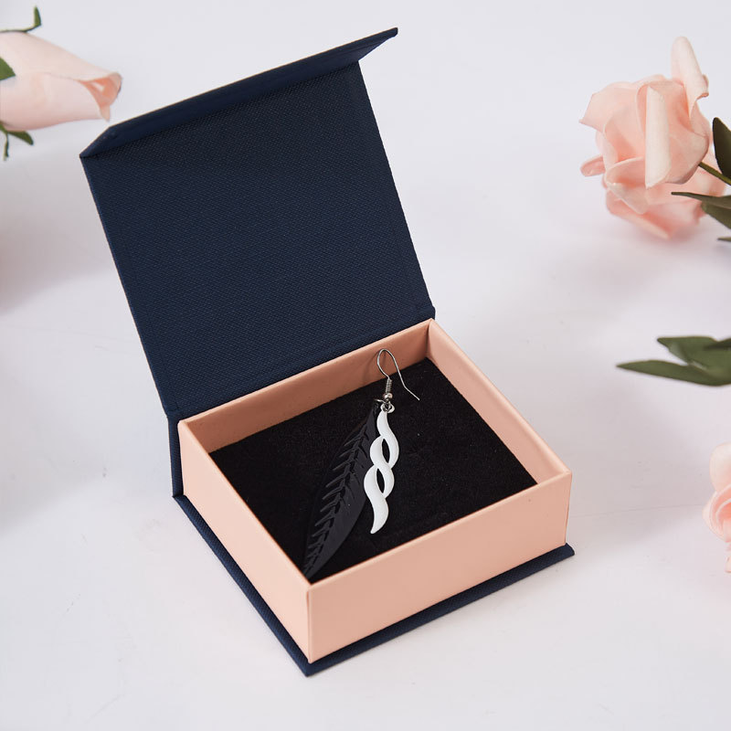 Het belang en de nadelen van UV-coating in drukwerk 