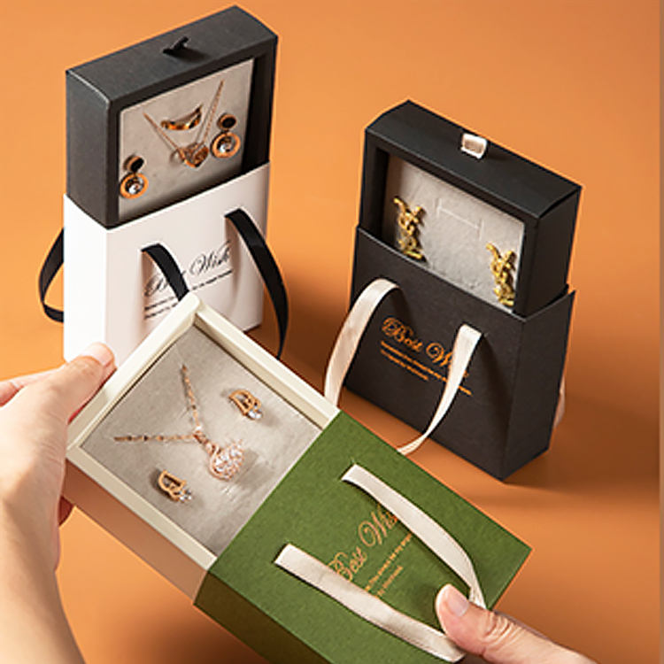 Custom Jewelry Packaging Tips for Boosting Sales