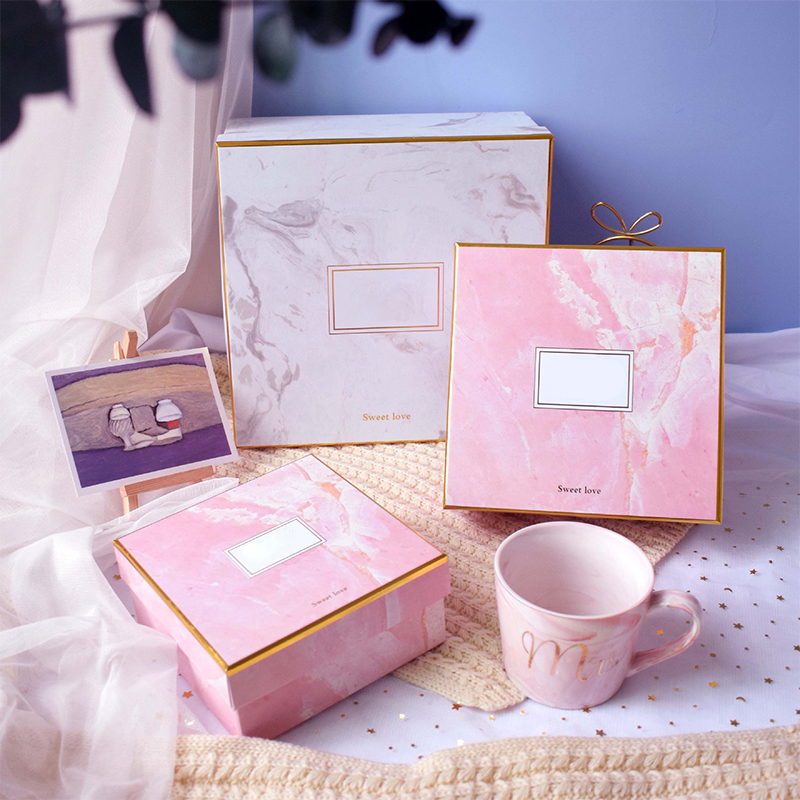 Yüz Kremleri ve Nemlendiriciler için En İyi Ambalaj Kutuları