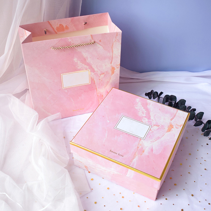 Yüz Kremleri ve Nemlendiriciler için En İyi Ambalaj Kutuları