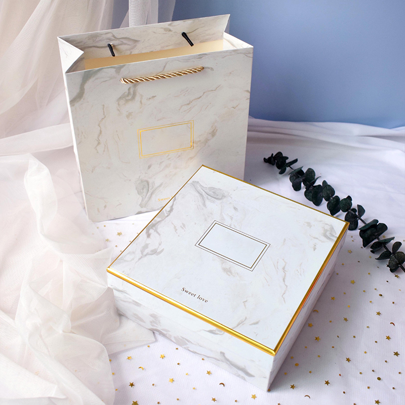 Yüz Kremleri ve Nemlendiriciler için En İyi Ambalaj Kutuları