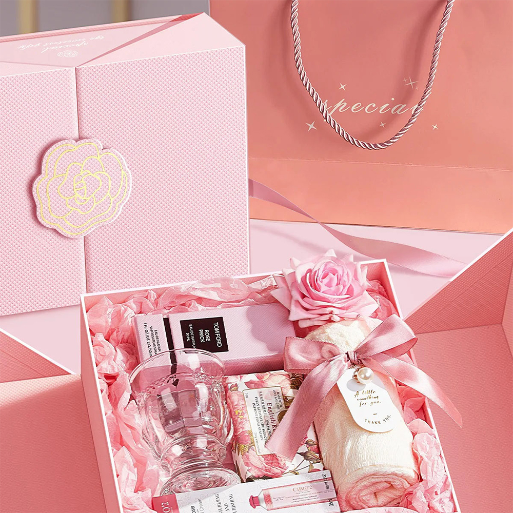 علب الكريمات الليلية المخصصة