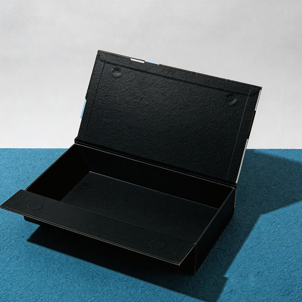 10 Unique Custom Candle Packaging Ideas To Inspire Every Brand 1 10 Unique Custom Candle Packaging Ideas