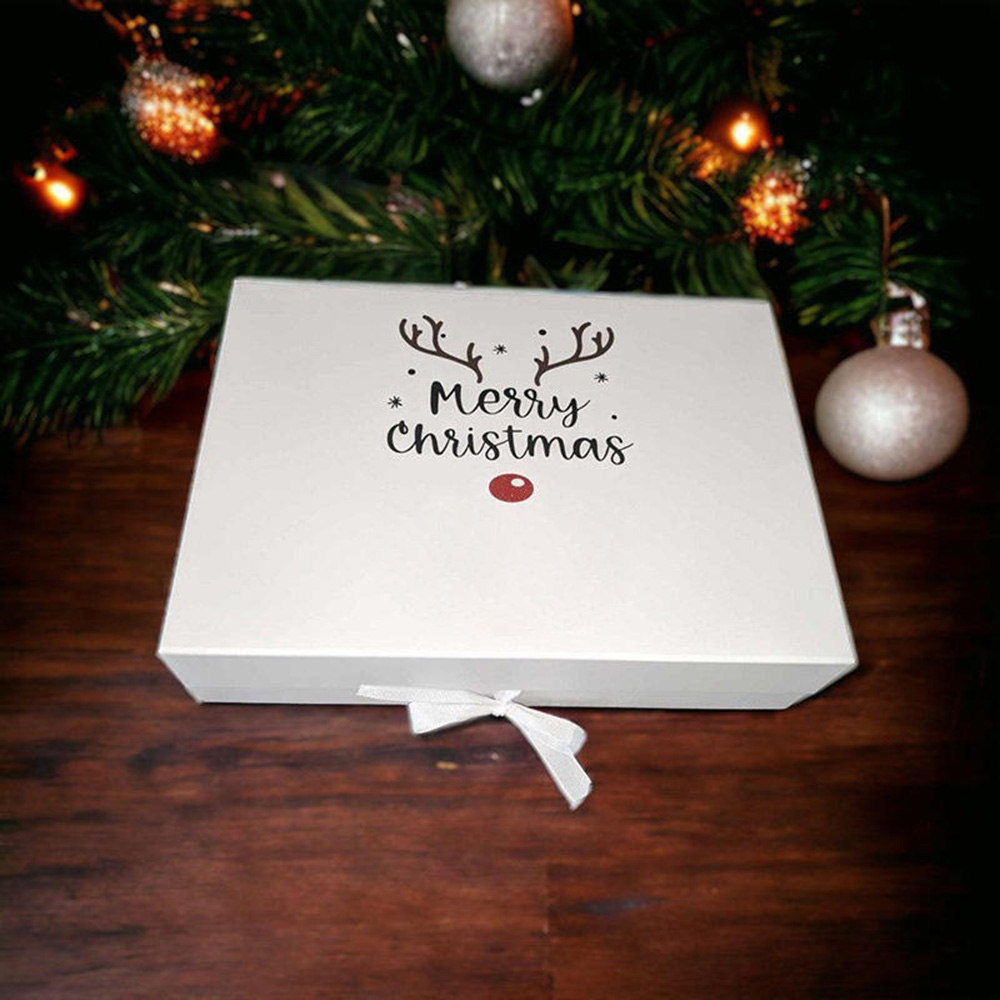 How can Wholesale Candle Packaging Build Your Brand Worth