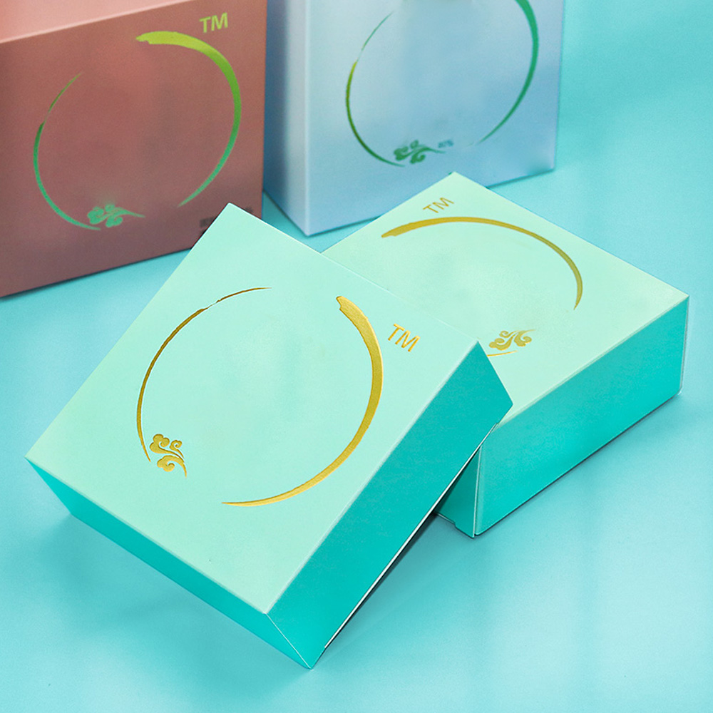 Personalized Candle Packaging for Your Brand Success 4 Personalized Candle Packaging for Your Brand Success